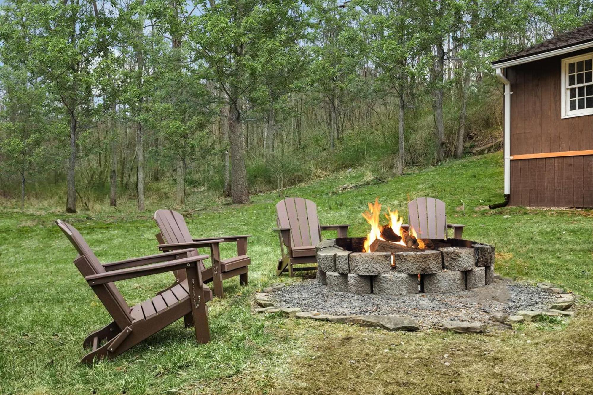 Creekside Cabin W Hot Tub, Fire Pit, Grill, Wifi! Basye Eksteriør bilde